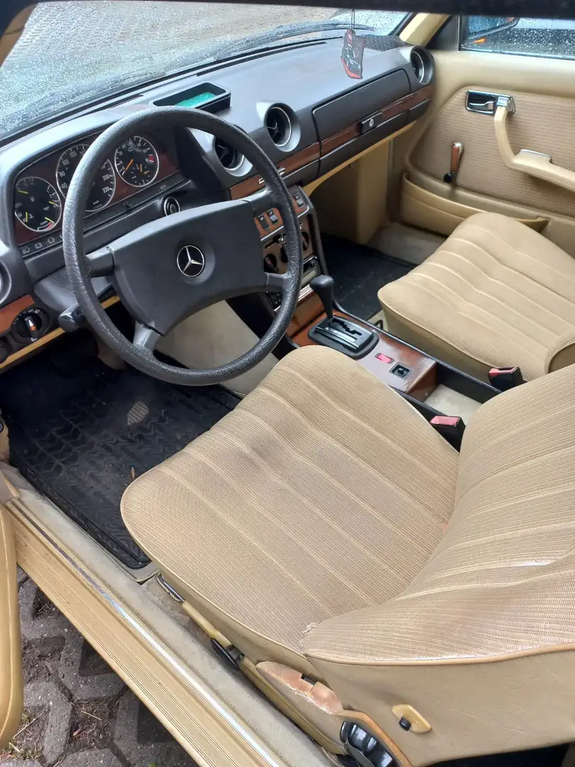 Mercedes-Benz CE 280 123er Coupe - 2