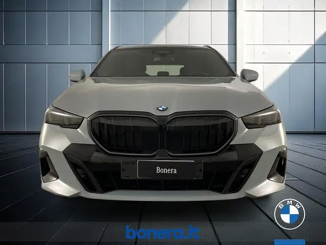 BMW 5 Series view 3