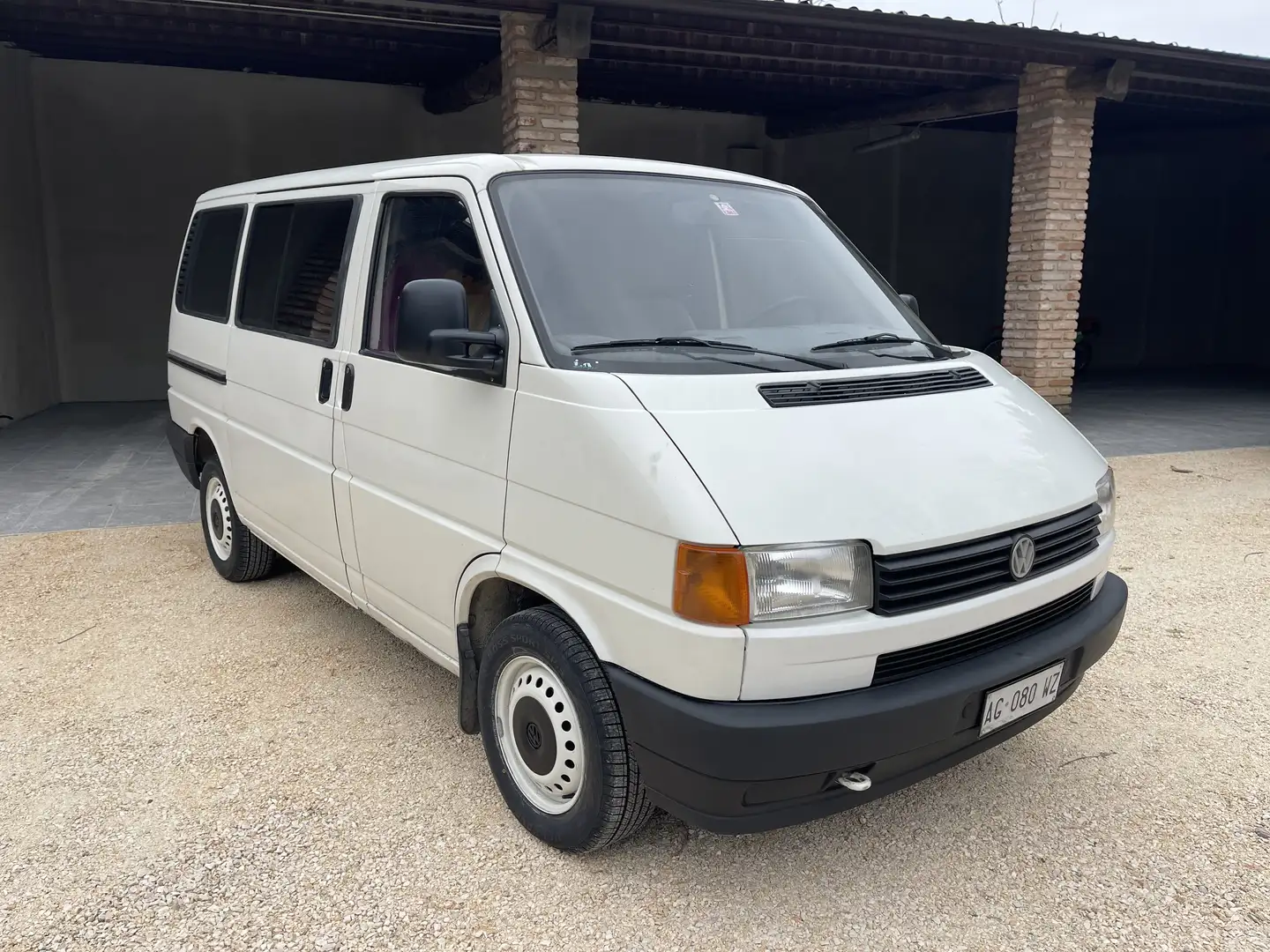 Volkswagen T4 2.4 5 cilindri ASI 9 posti - 1