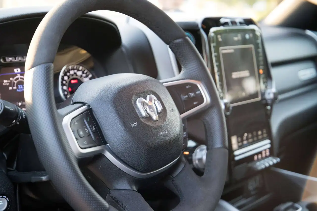 Dodge RAM 2022 — фото 13