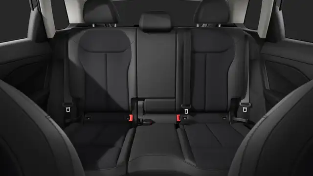 Audi Q3 view 9