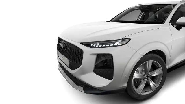 Audi Q3 view 7