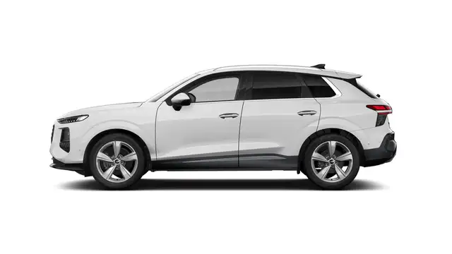 Audi Q3 view 4