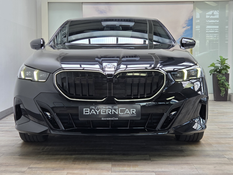 BMW 540 xDr. M Sport Pro Pano Sitzlüft. AHK ACC B&W — photo 2
