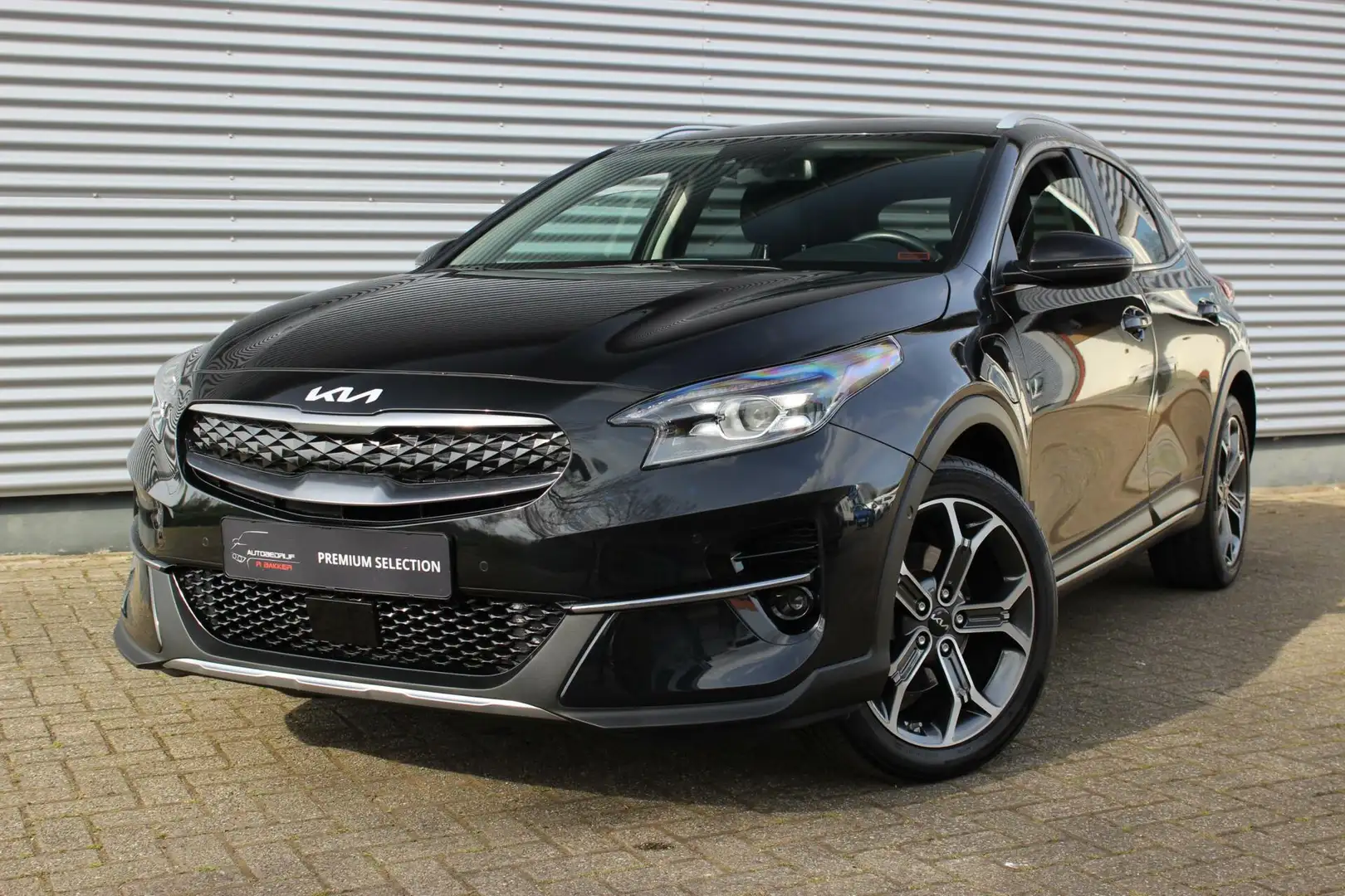 Kia XCeed 1.6 GDi PHEV Platinum Edition // Garantie 01-2029 Zwart - 2