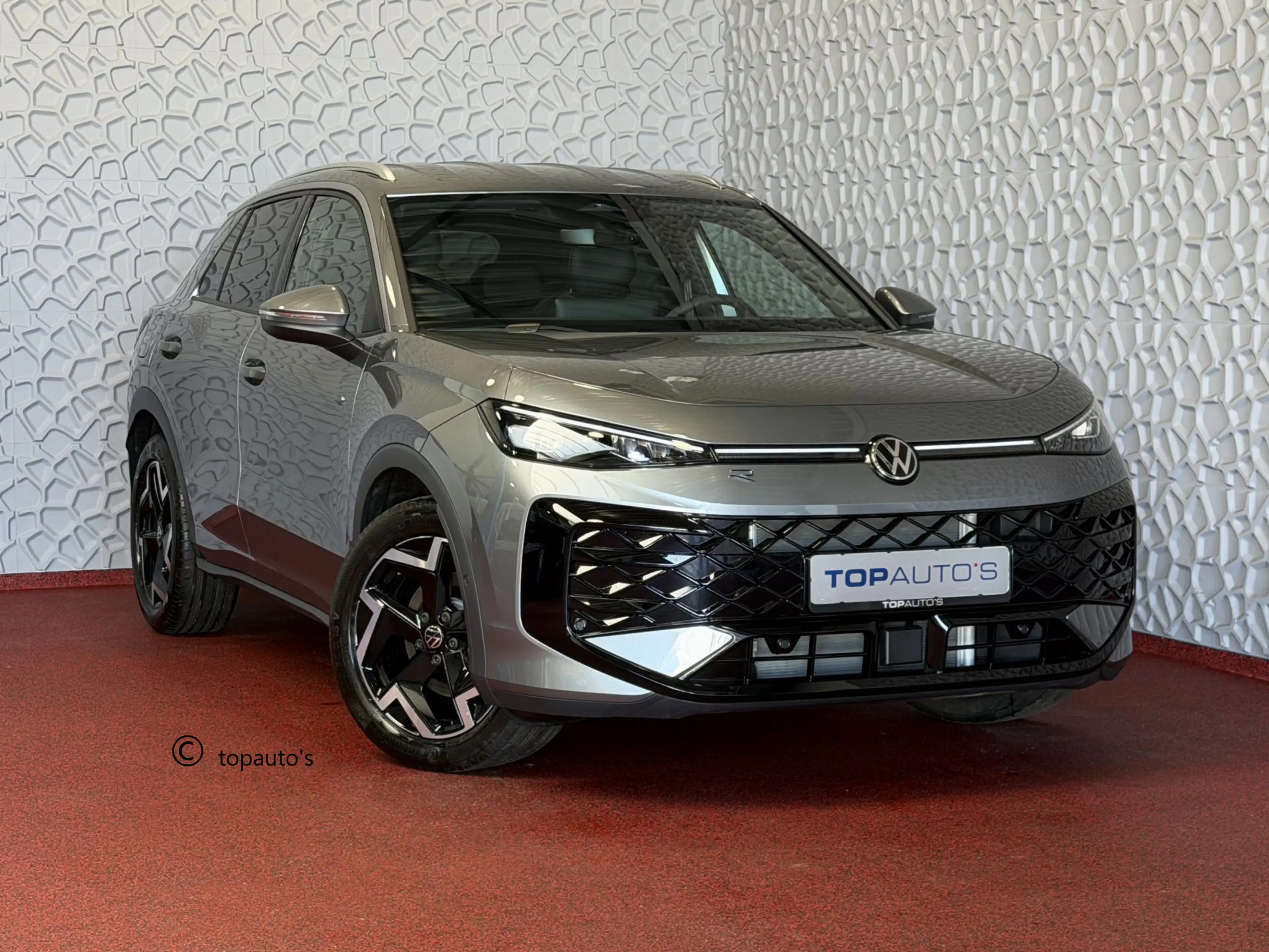 Volkswagen T-Roc 1.5 eTsi 150PK R-LINE EDITION VW.TREKHAAK IQ LED/G