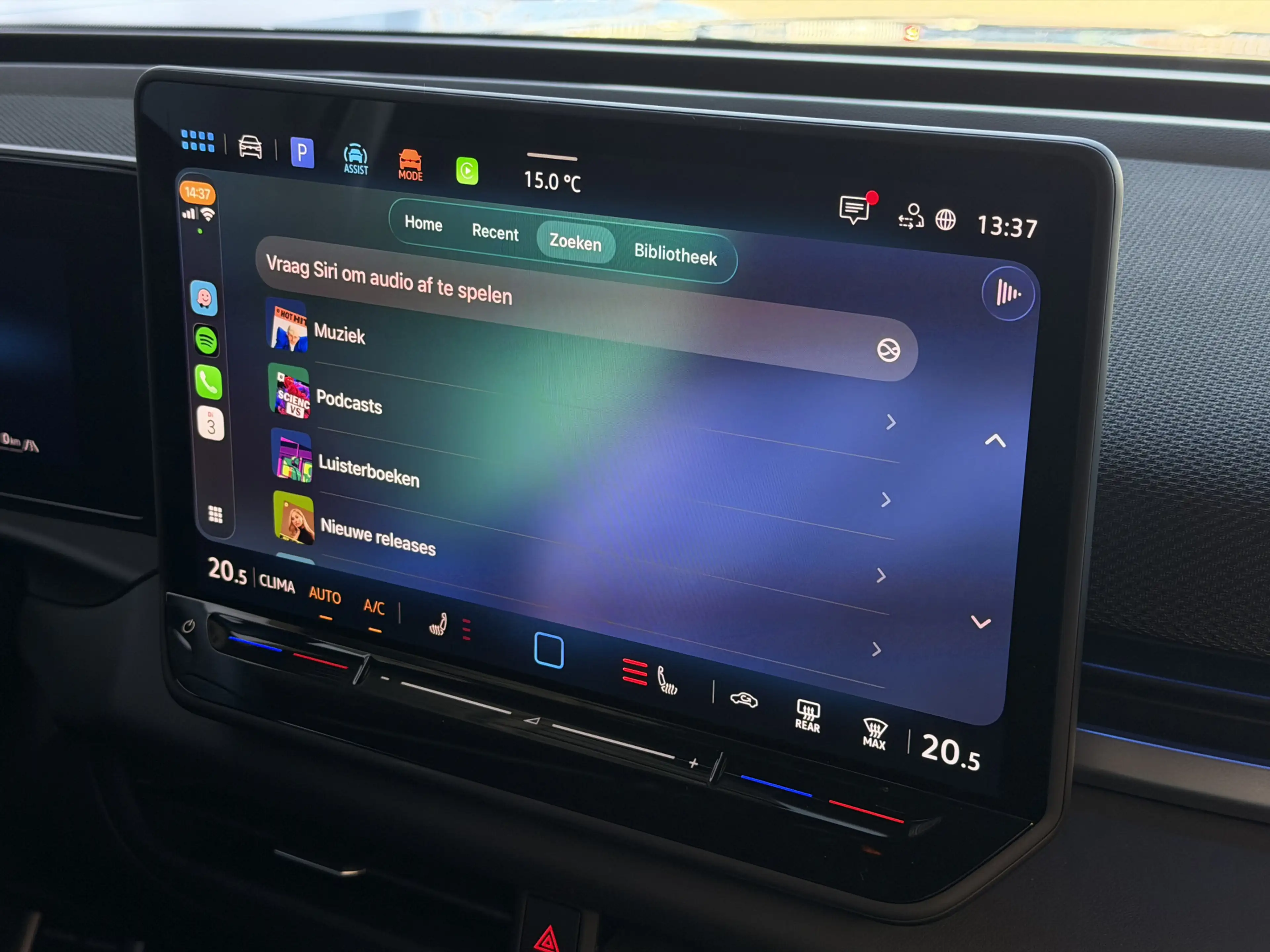 Volkswagen T-Roc 1.5 eTsi 150PK R-LINE EDITION VW.TREKHAAK IQ LED/G — photo 36