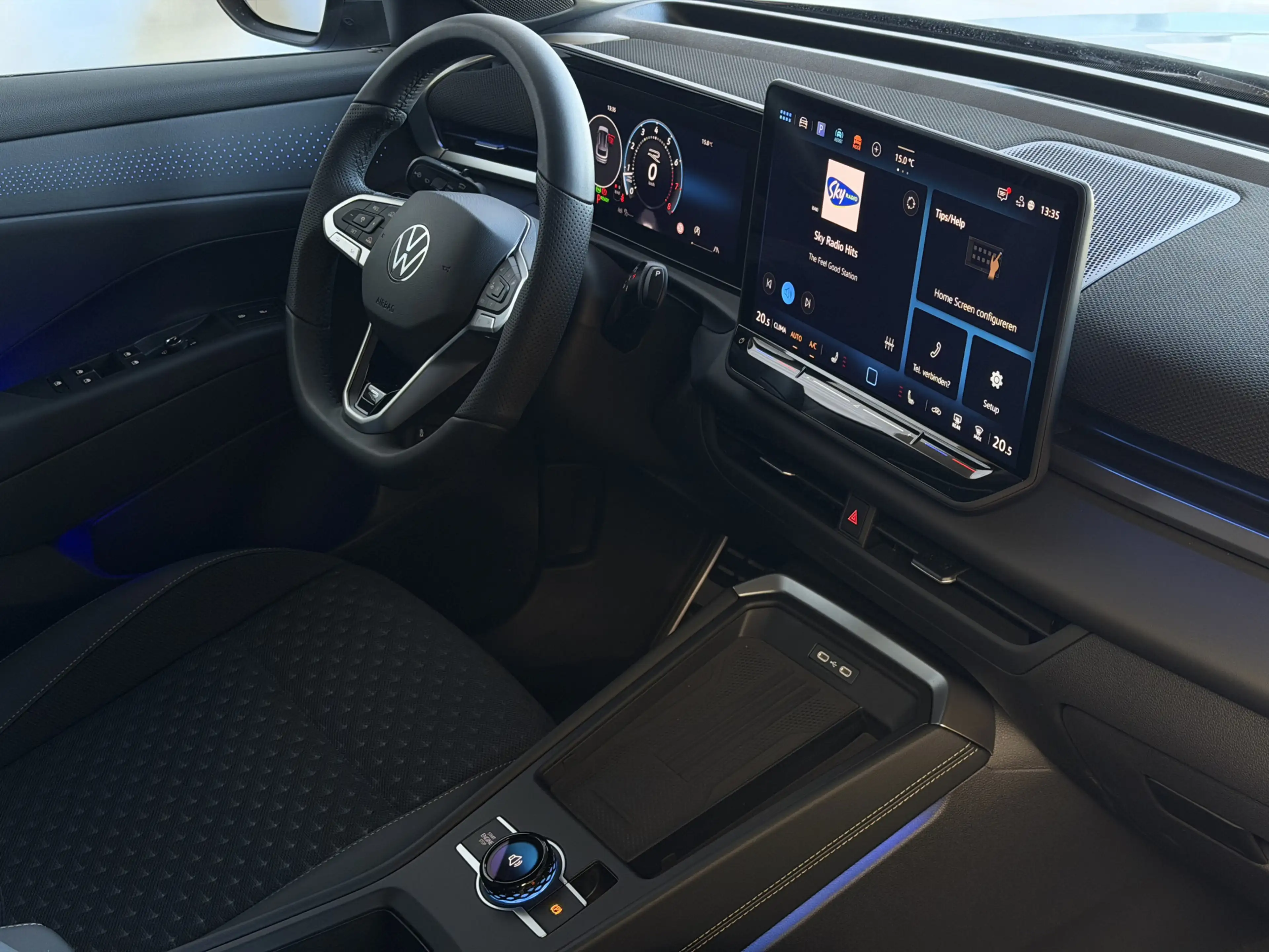 Volkswagen T-Roc 1.5 eTsi 150PK R-LINE EDITION VW.TREKHAAK IQ LED/G — photo 32