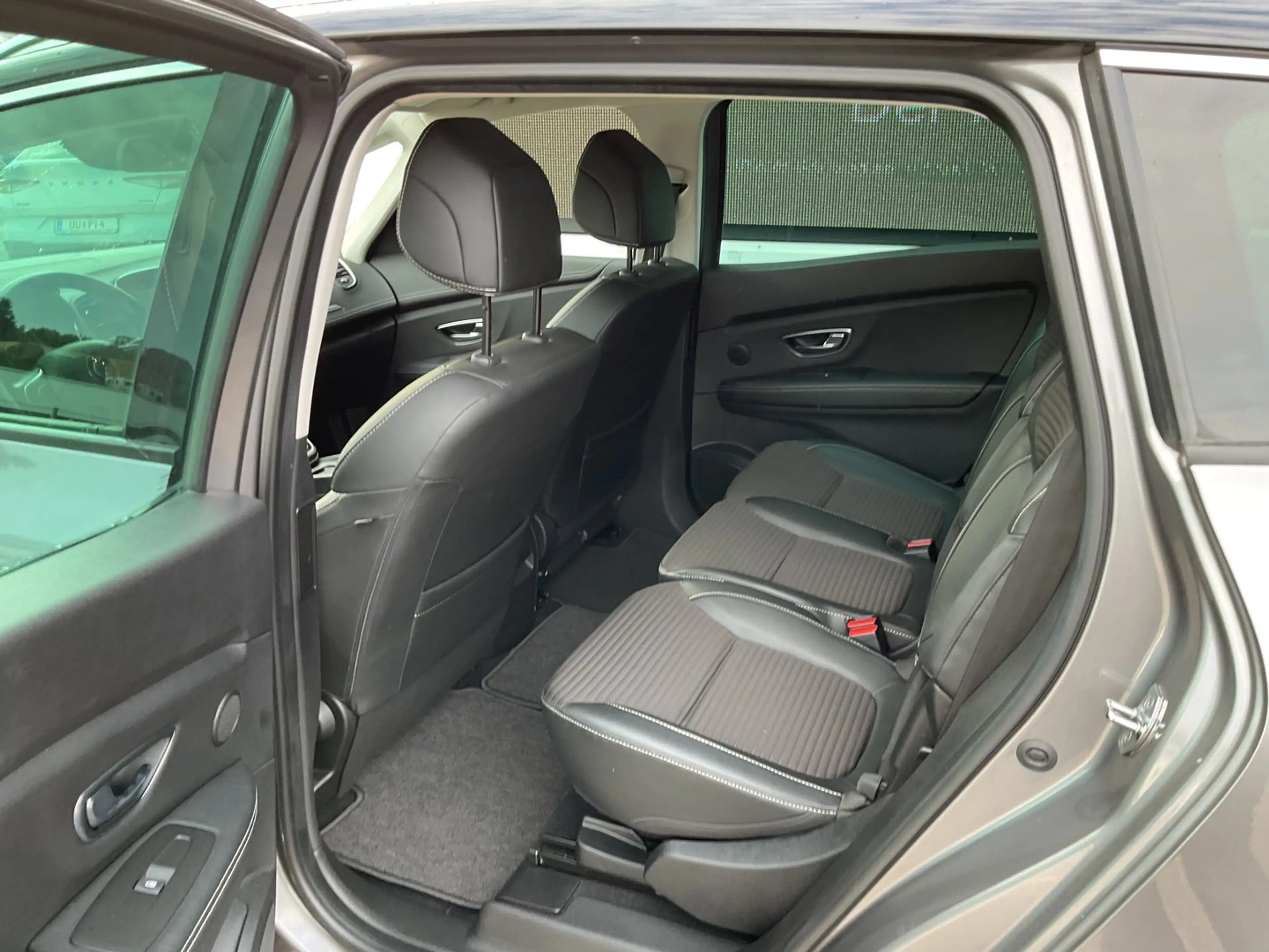 Renault Scenic Renault Grand Scénic Blue dCi 150 BOSE — photo 9