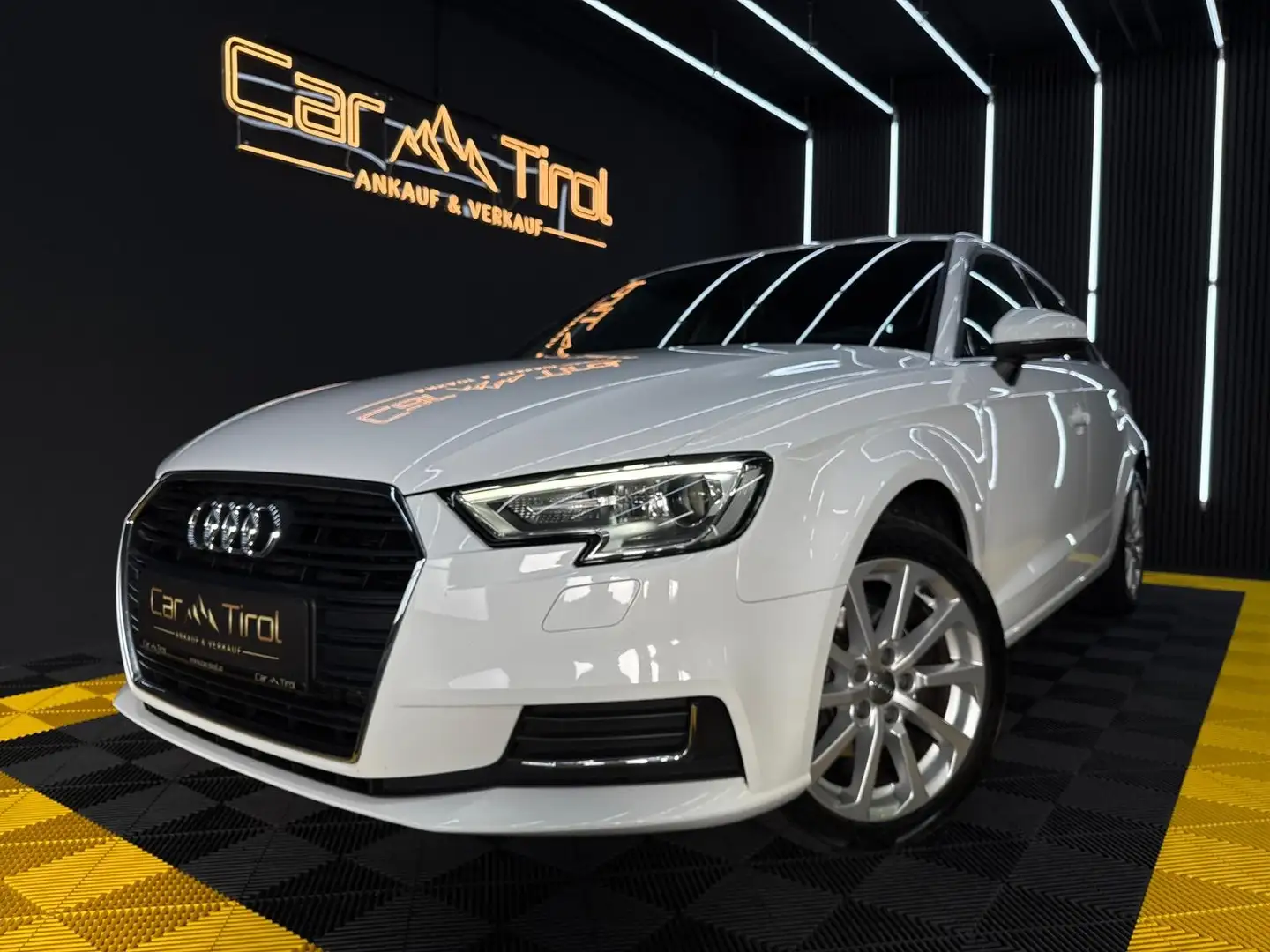 Audi A3 Sportback Design Weiß - 1