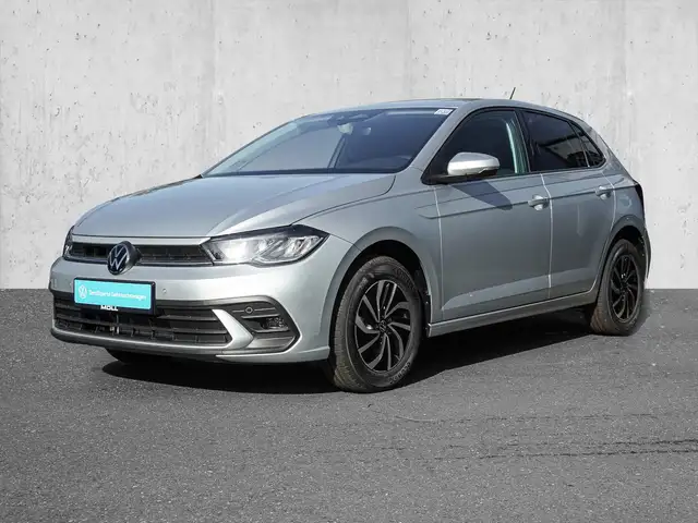 Volkswagen Polo view 2