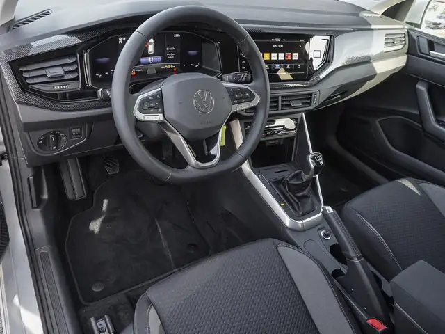 Volkswagen Polo view 9