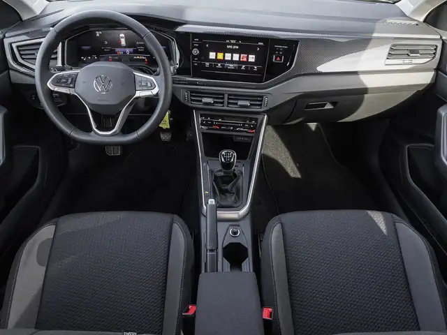 Volkswagen Polo view 10