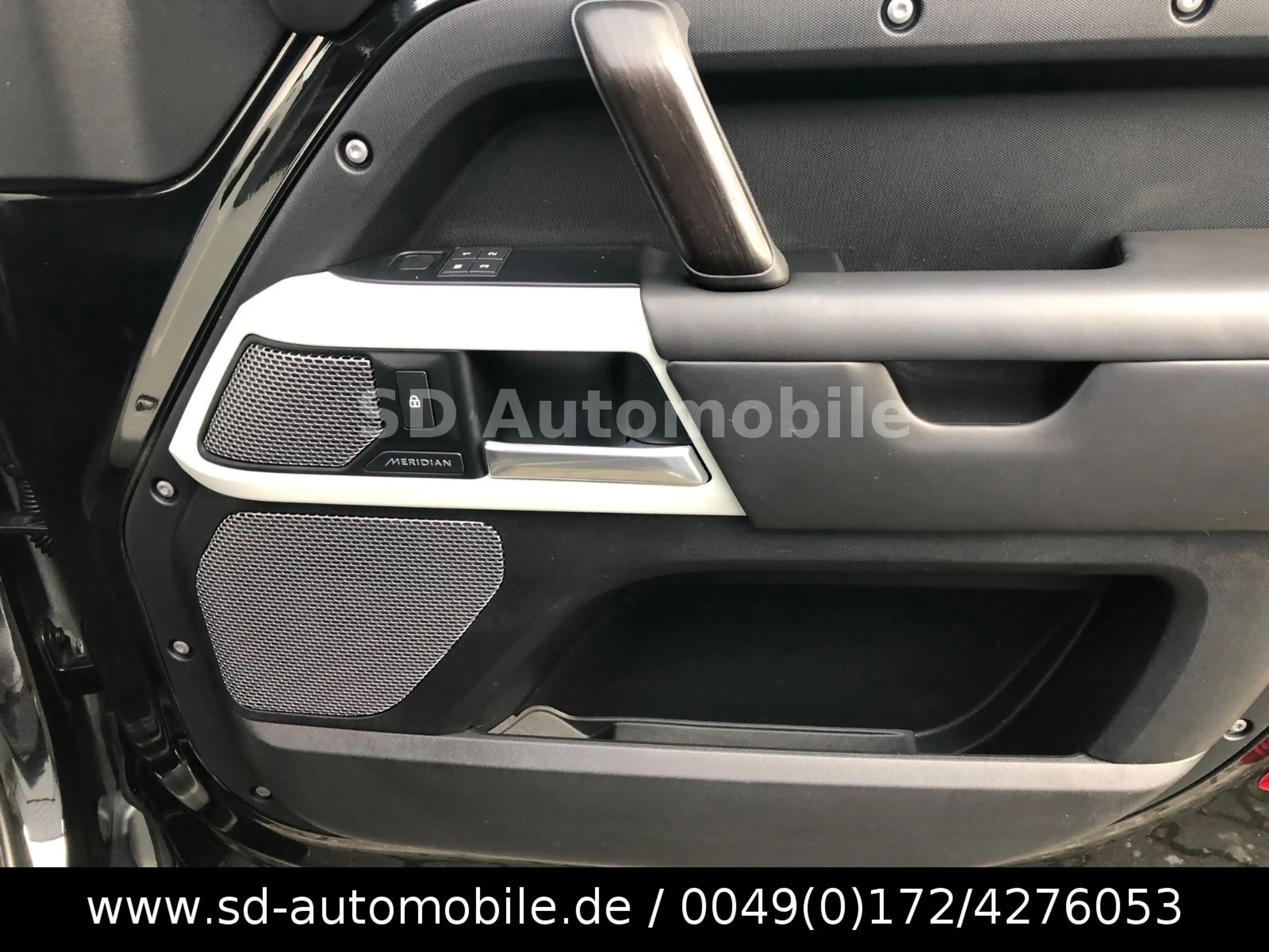 Land Rover Defender 90 X-Dynamic D250 3,0d SE BLACK-DESIGN — photo 11
