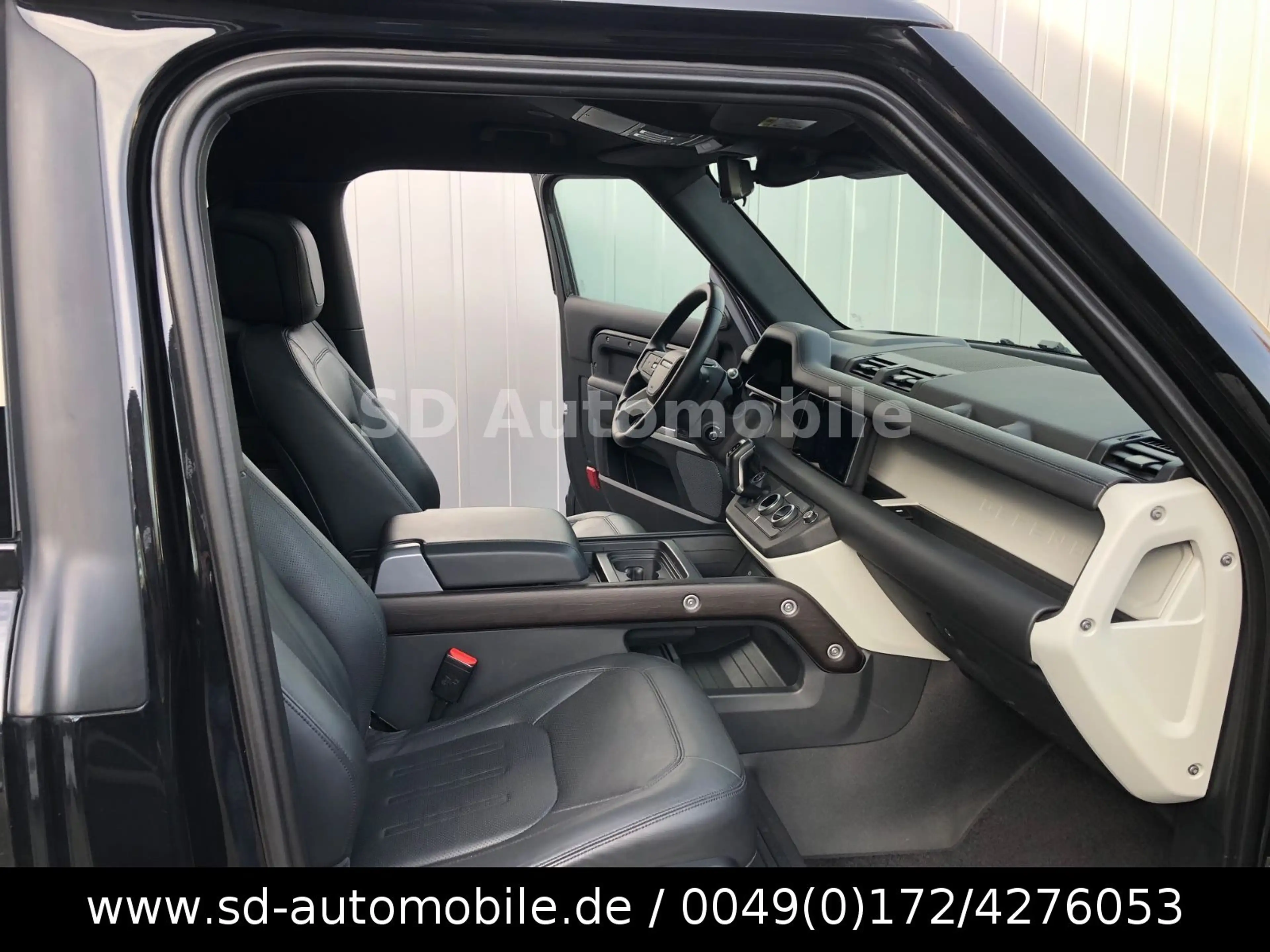 Land Rover Defender 90 X-Dynamic D250 3,0d SE BLACK-DESIGN — photo 16