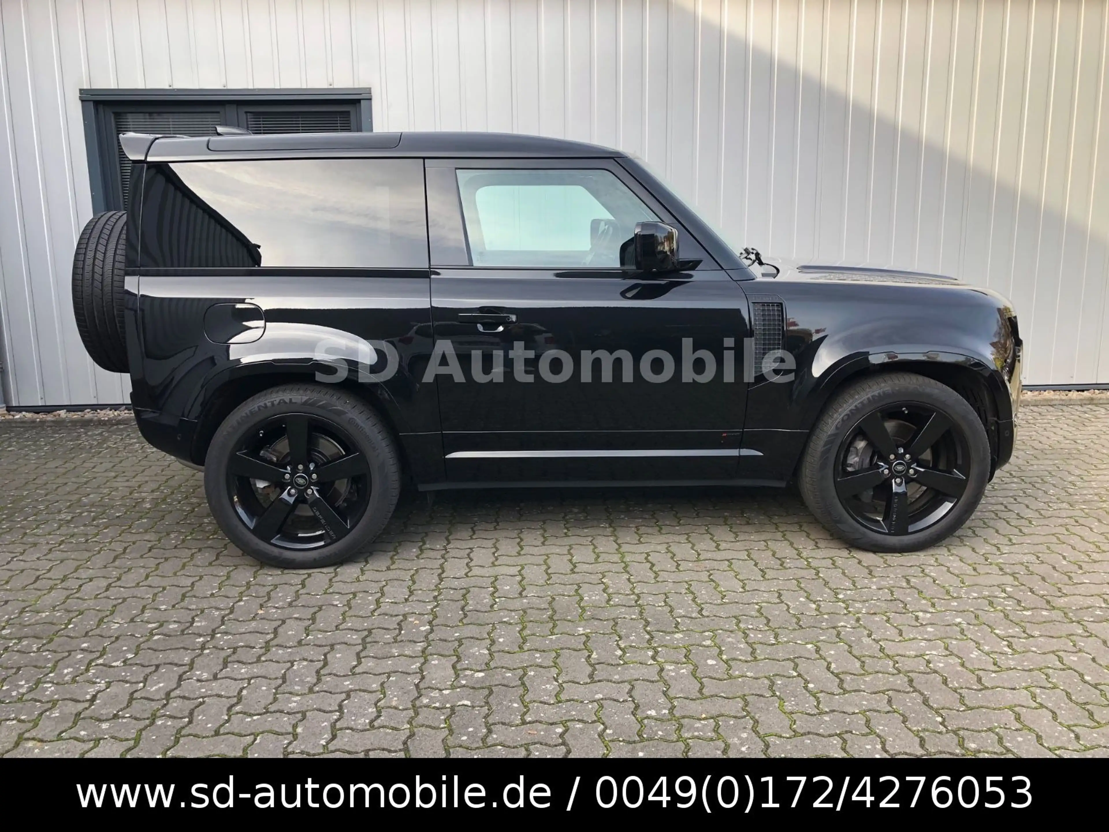 Land Rover Defender 90 X-Dynamic D250 3,0d SE BLACK-DESIGN — photo 3