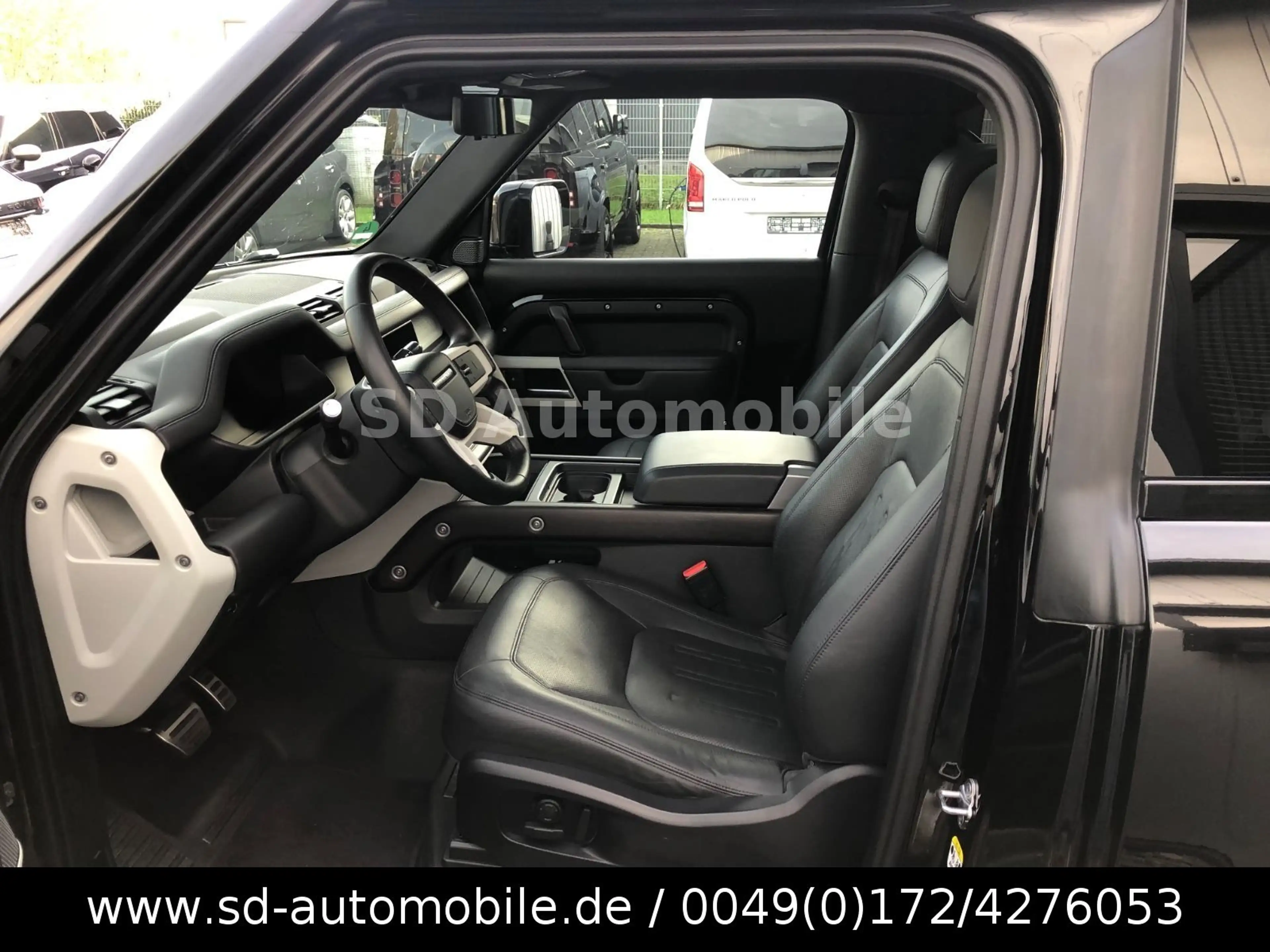 Land Rover Defender 90 X-Dynamic D250 3,0d SE BLACK-DESIGN — photo 10