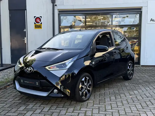 Toyota Aygo 1.0 VVT-i x-play Automaat | 59.493 KM | Camera | A