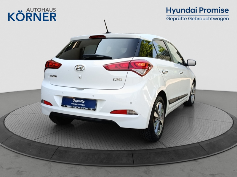 Hyundai i20 STYLE 1.4 *PANO*KEYLESS*SITZHZG*KLIMA* — photo 4