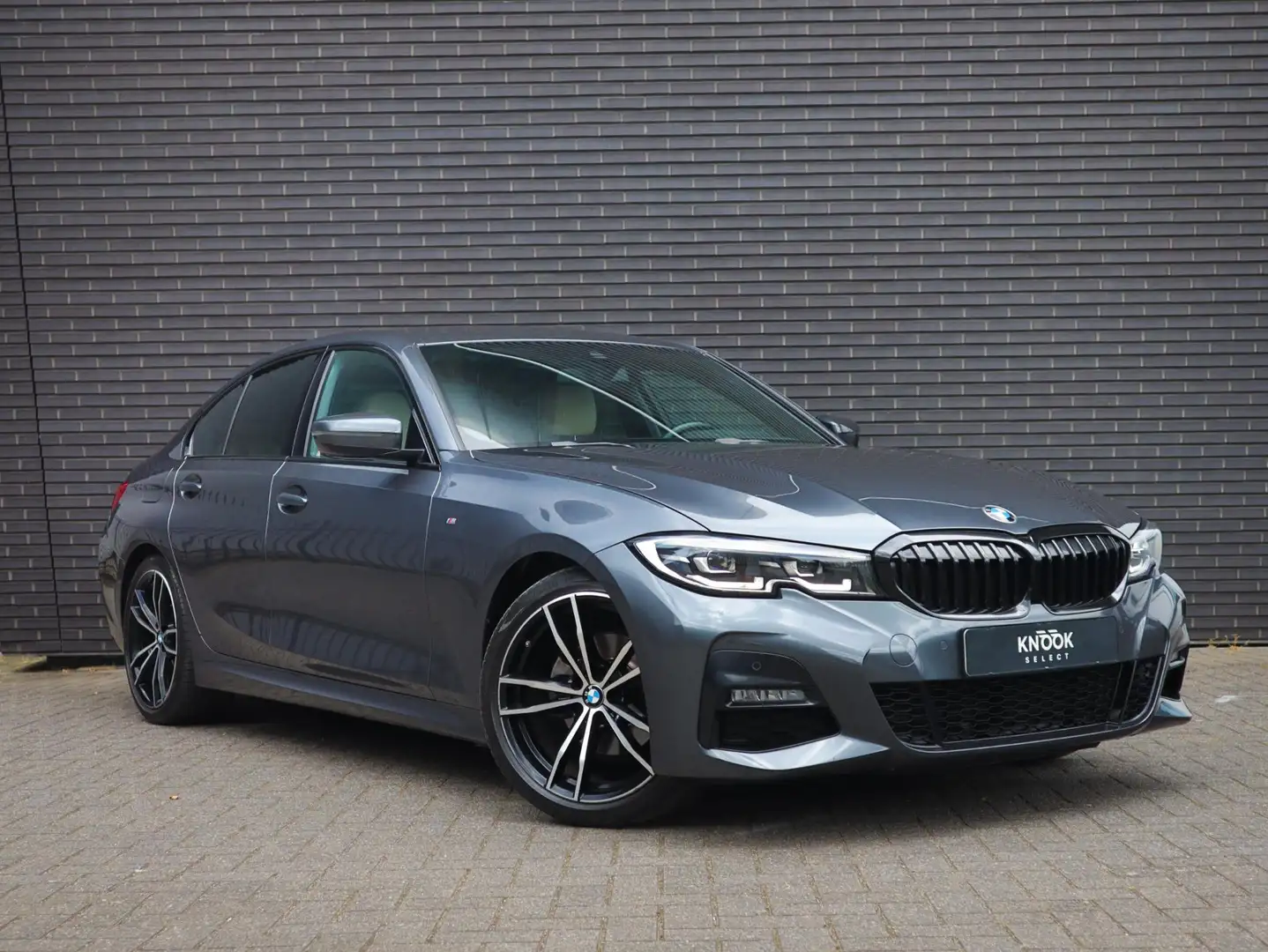 BMW 320 3-serie 320i M Sport High Executive | HUD | Sportl Grijs - 1