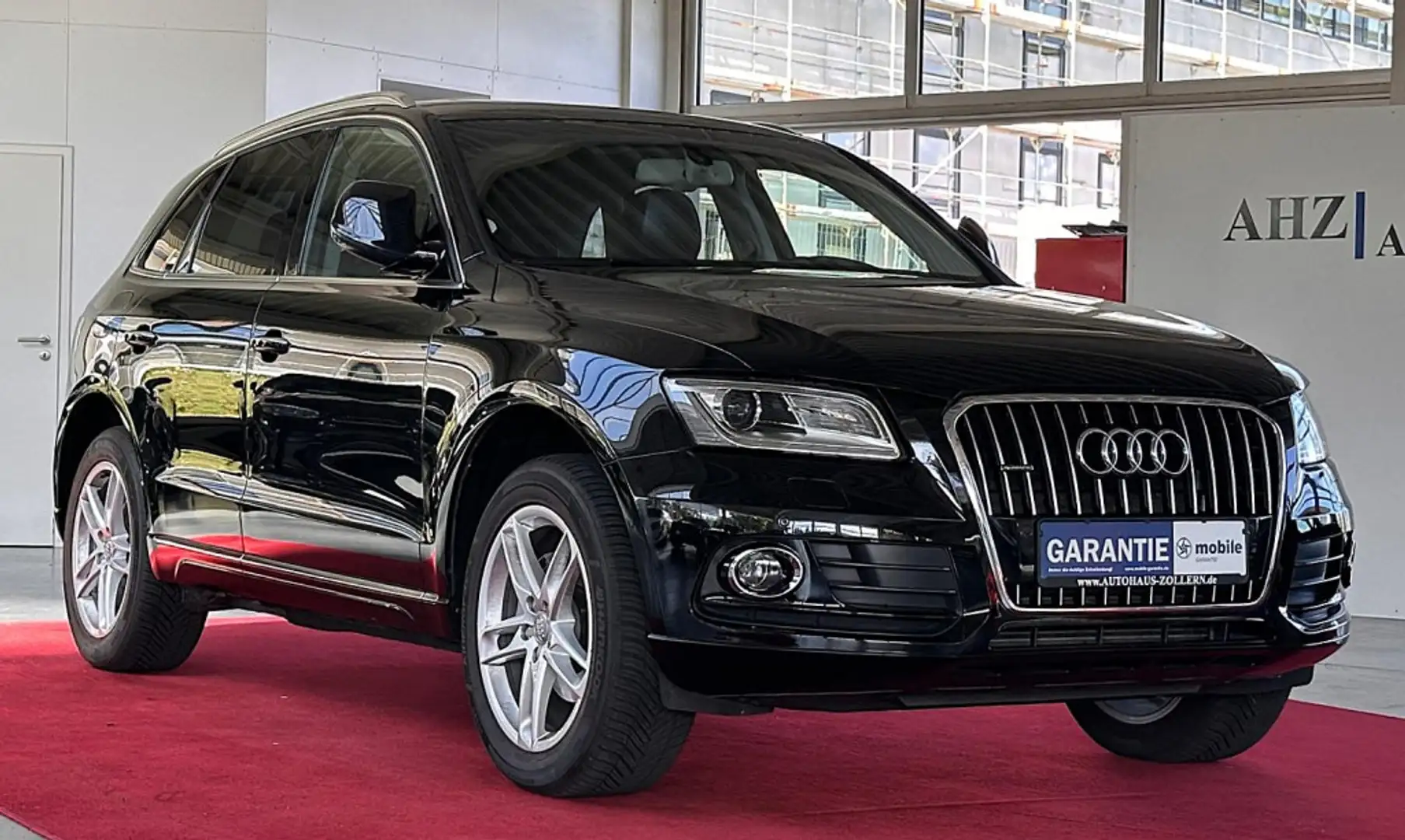 Audi Q5 Quattro XENON  AHK   RFK   B&O  PANO NAVI Schwarz - 1