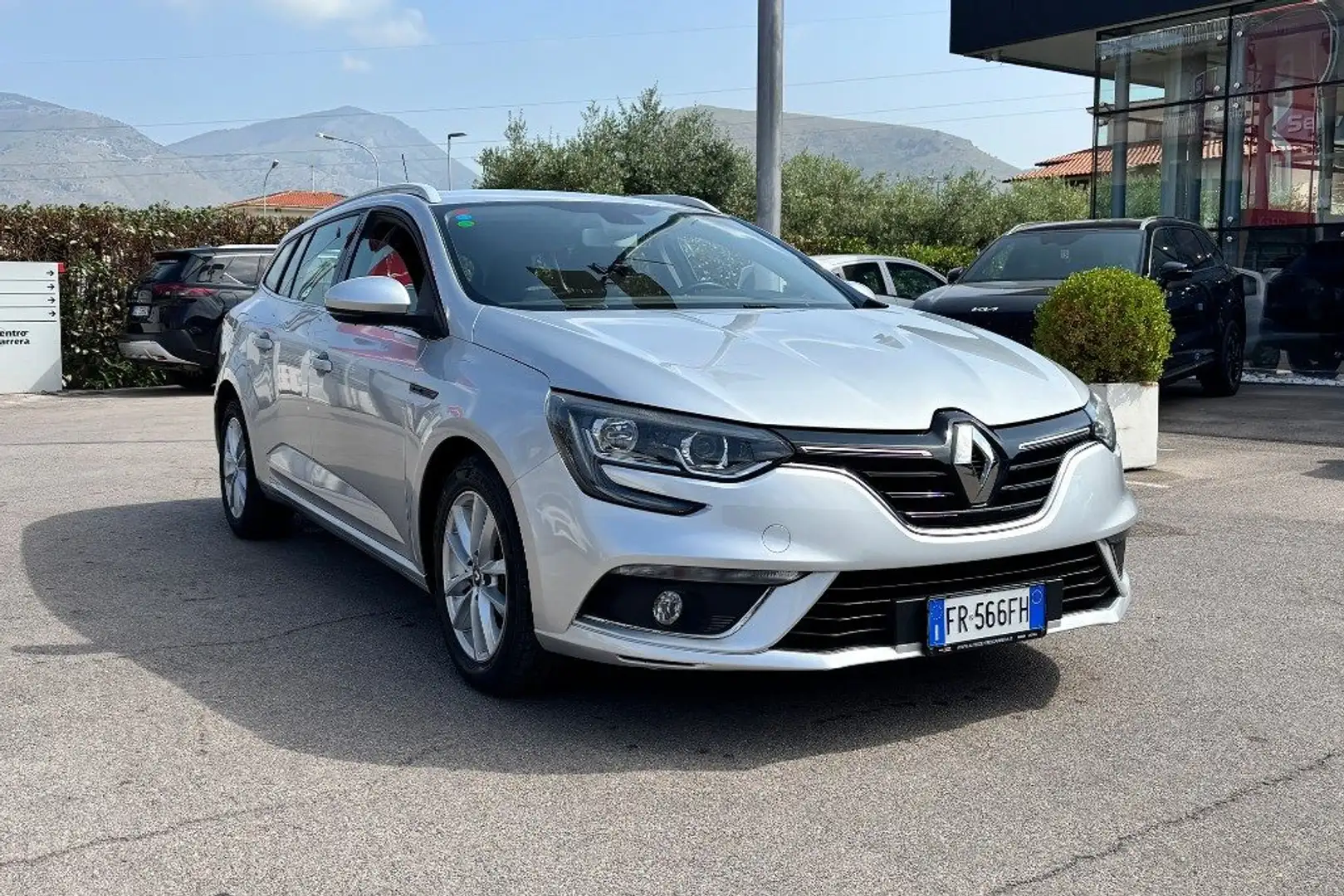 Renault Megane Mégane Sporter dCi 8V 110 CV Energy Business Grigio - 1