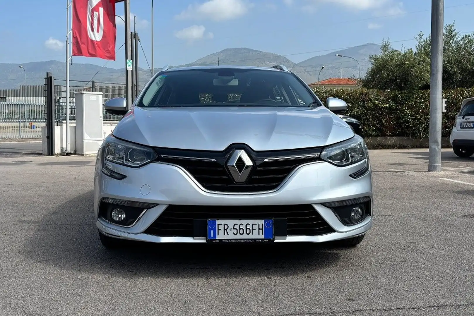 Renault Megane Mégane Sporter dCi 8V 110 CV Energy Business Grigio - 2