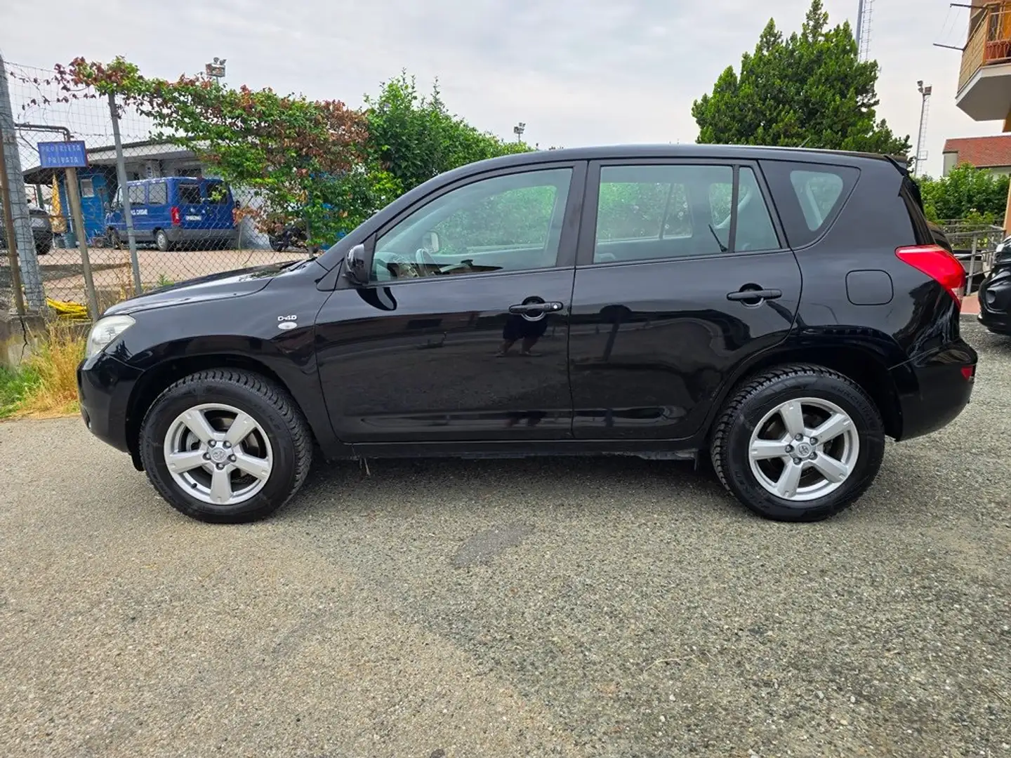 Toyota RAV 4 RAV4 2.2 D4-D 136CV LUXURY Nero - 2