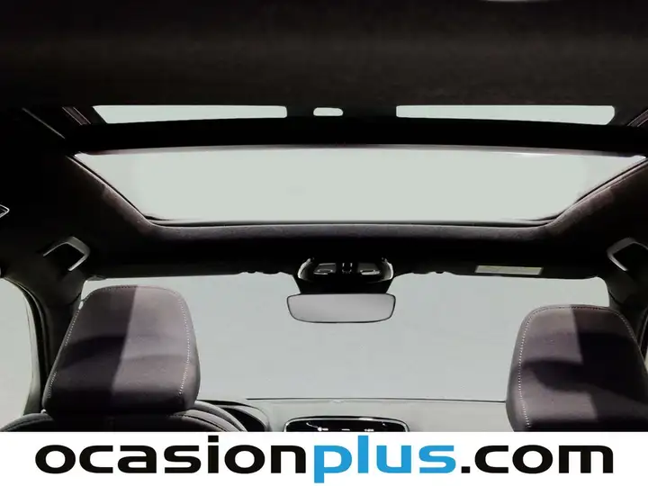 Volvo XC40 2024, foto 6