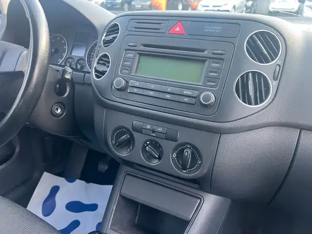 Volkswagen Golf view 12