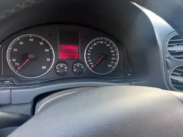 Volkswagen Golf view 14