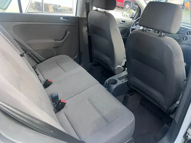 Volkswagen Golf view 11