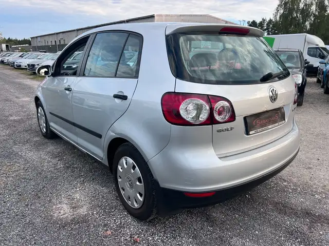 Volkswagen Golf view 6