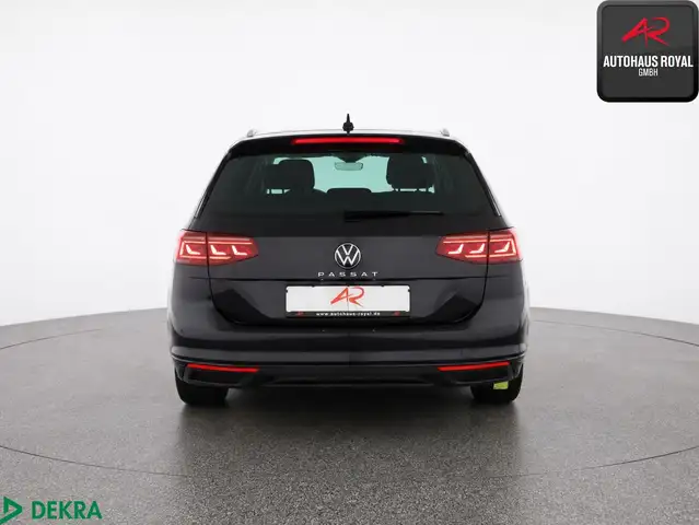 Volkswagen Passat view 5