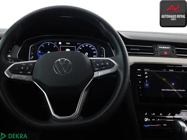Volkswagen Passat view 15
