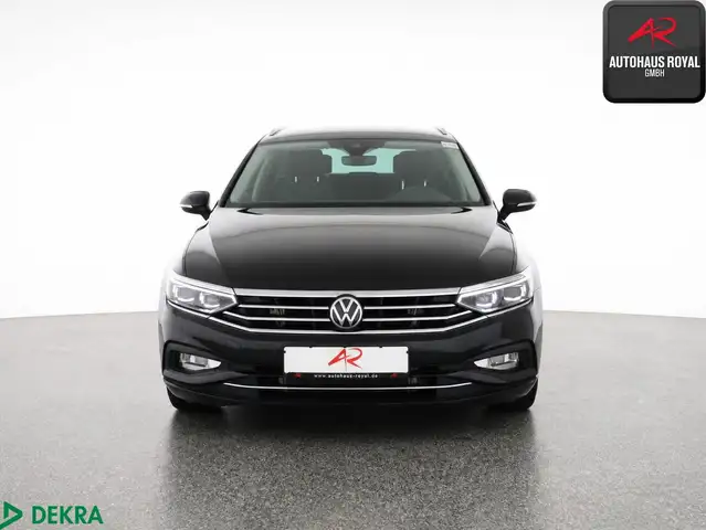 Volkswagen Passat view 8