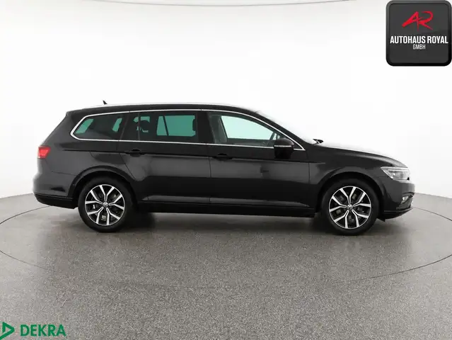 Volkswagen Passat view 6