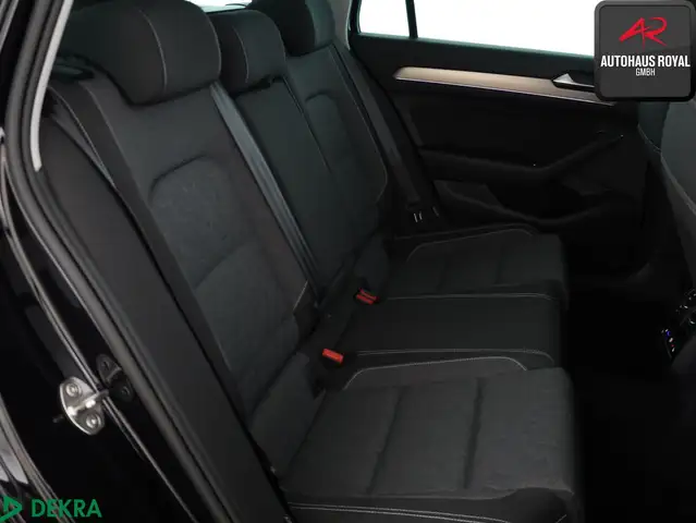 Volkswagen Passat view 12