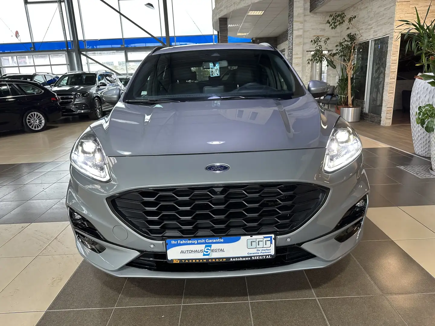 Ford Kuga Hybrid ST-Line X AHK AmbienteLicht Navi PDC Argent - 2