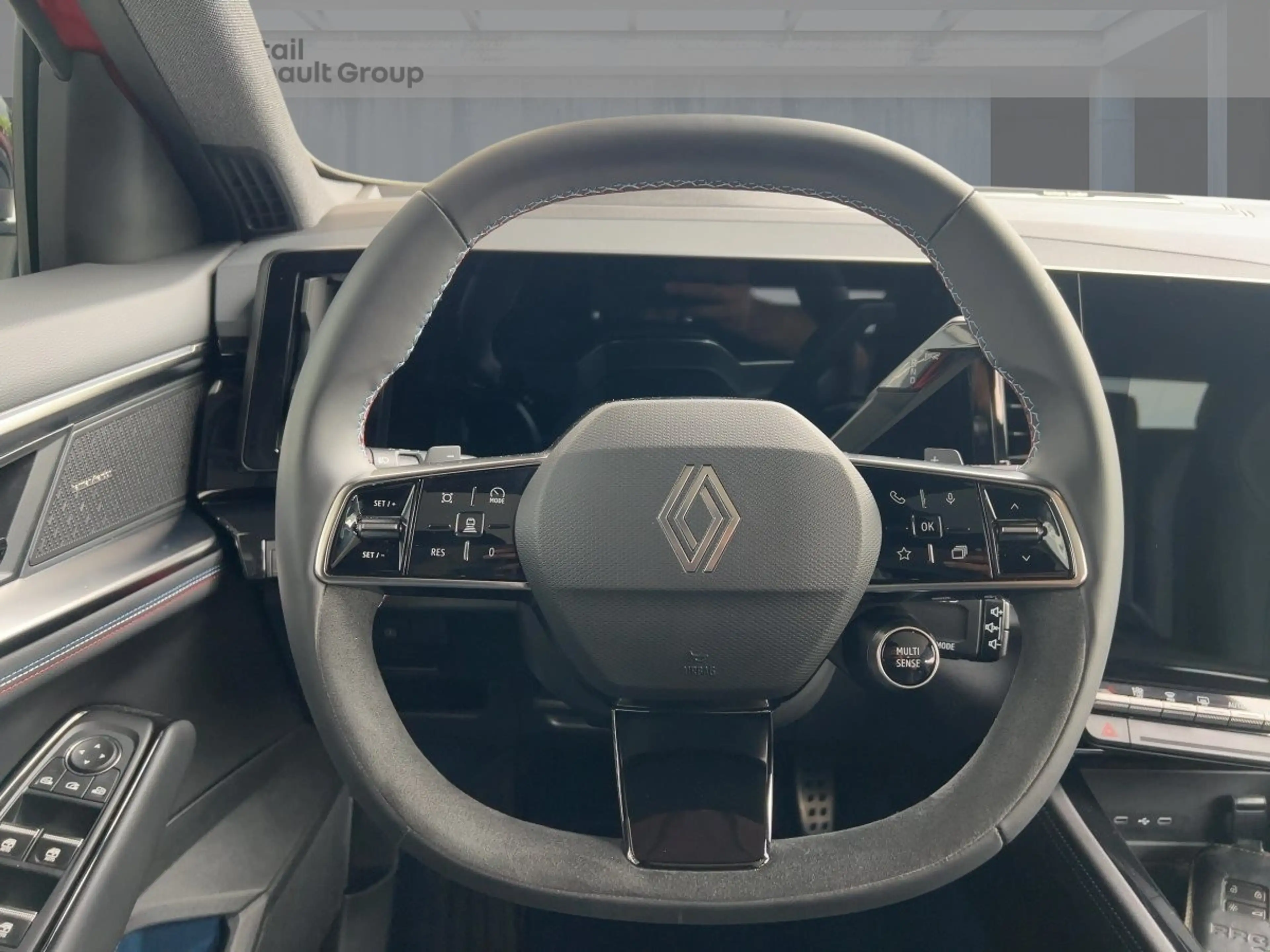 Renault Rafale Esprit Alpine E-Tech Plug-in Hybrid 300 4x4 — photo 11