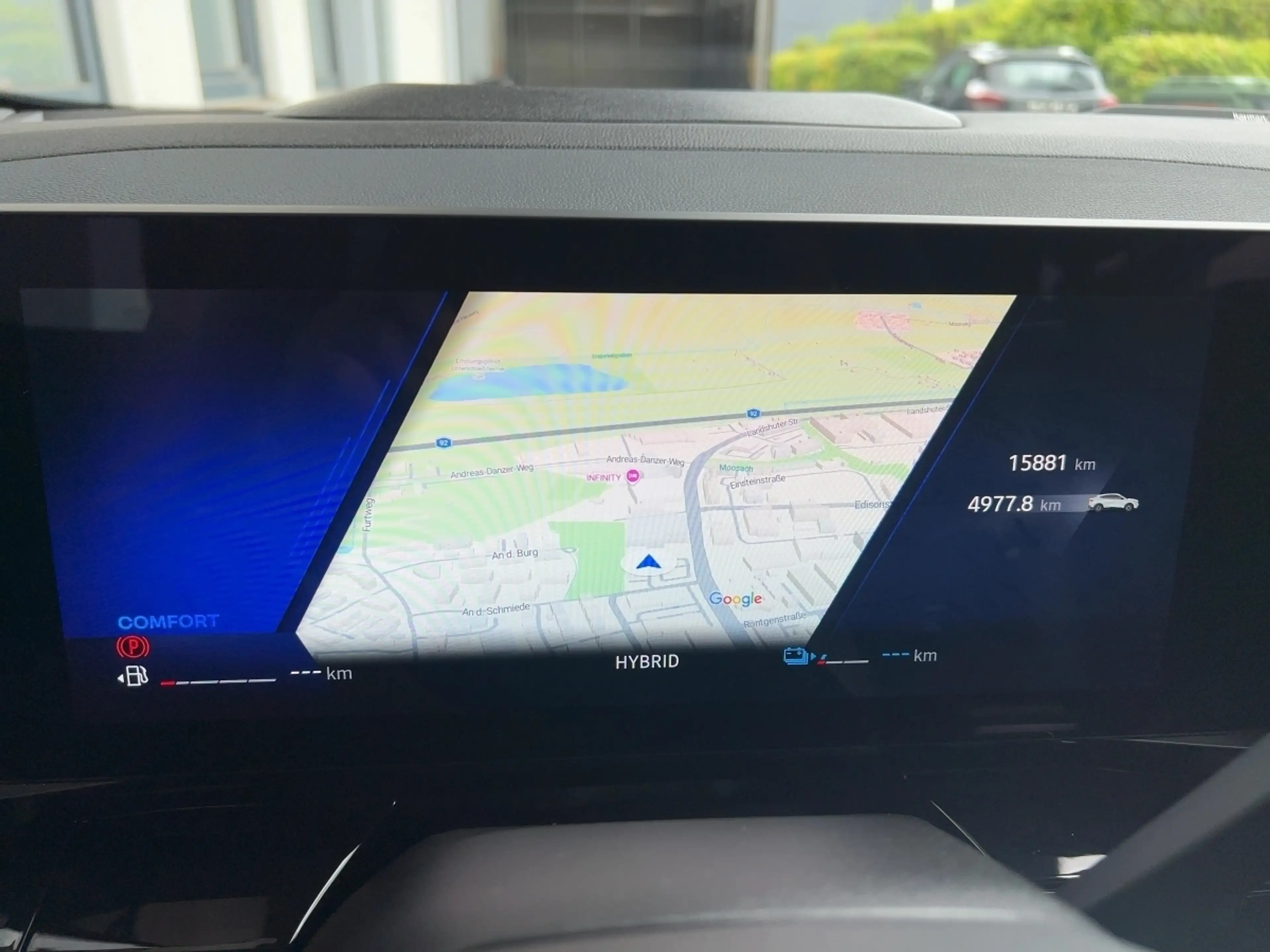 Renault Rafale Esprit Alpine E-Tech Plug-in Hybrid 300 4x4 — photo 13