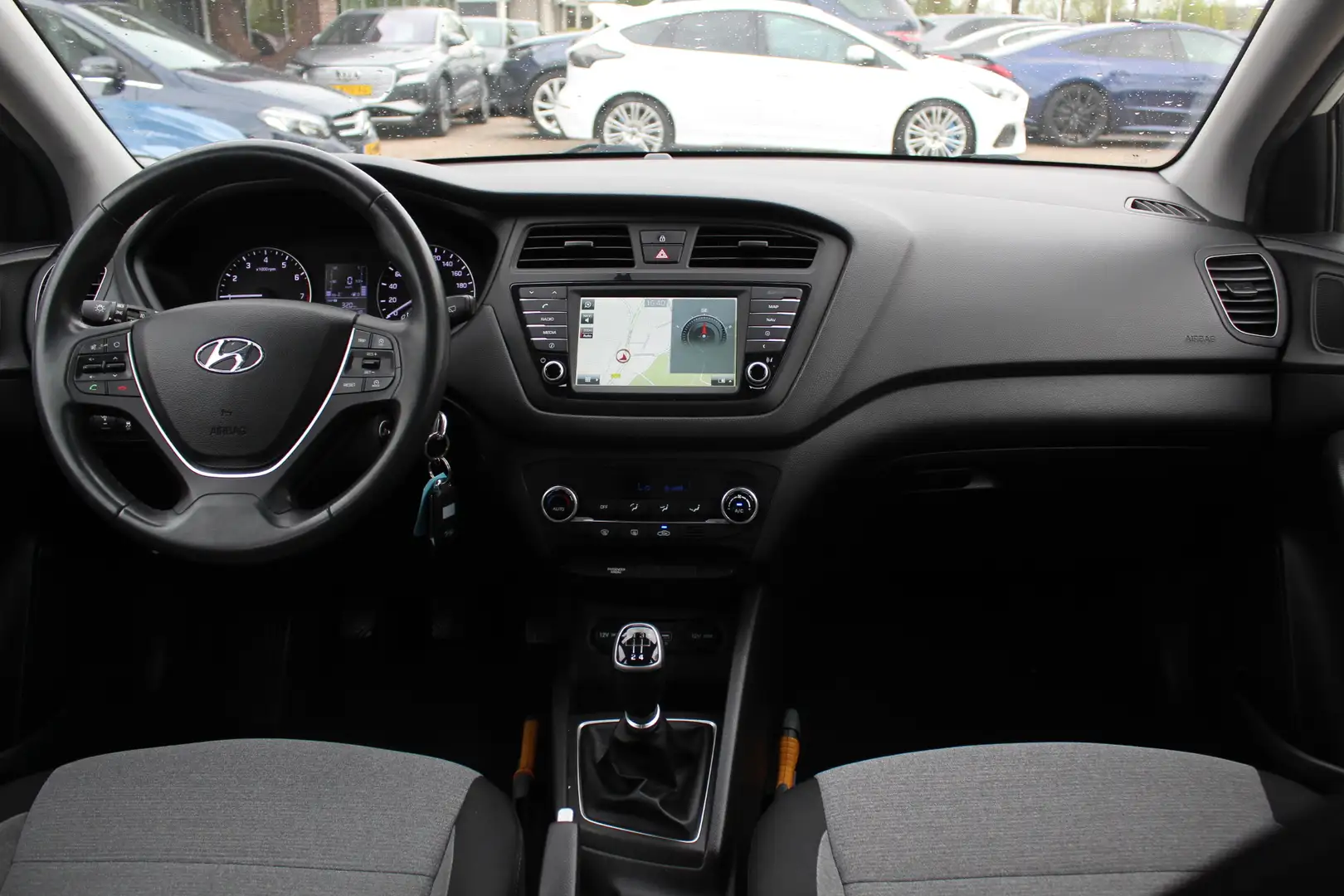 Hyundai i20 1.0 T-GDI Comfort / Heel netjes!! / Camera / Navig White - 2