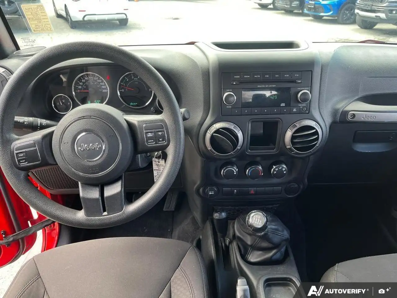 Jeep Wrangler снимка Jeep Wrangler