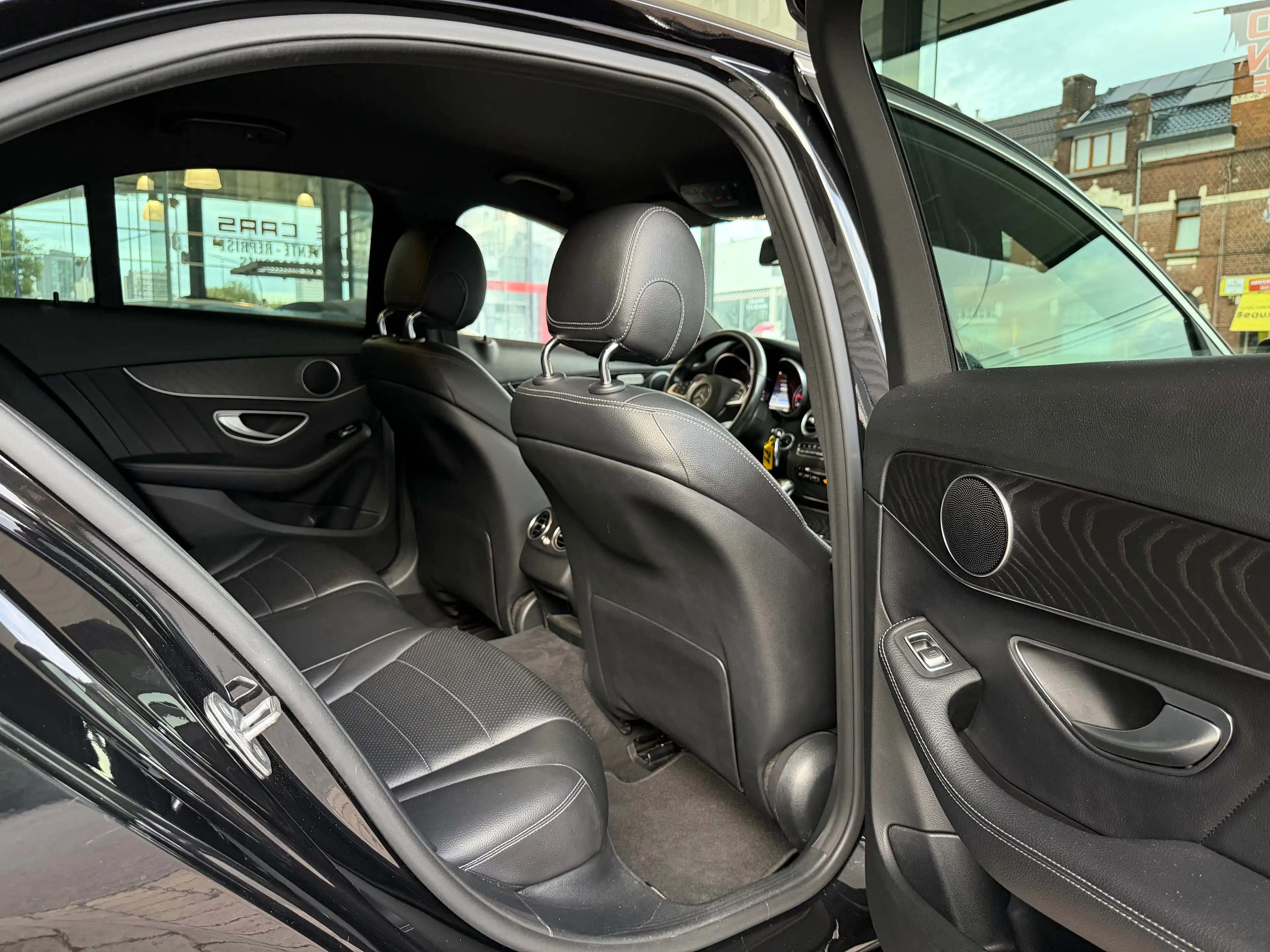 Mercedes-Benz C 180 d "PACK AMG" BIXENON-GPS-CUIR-JA18P-GAR 1AN — photo 11