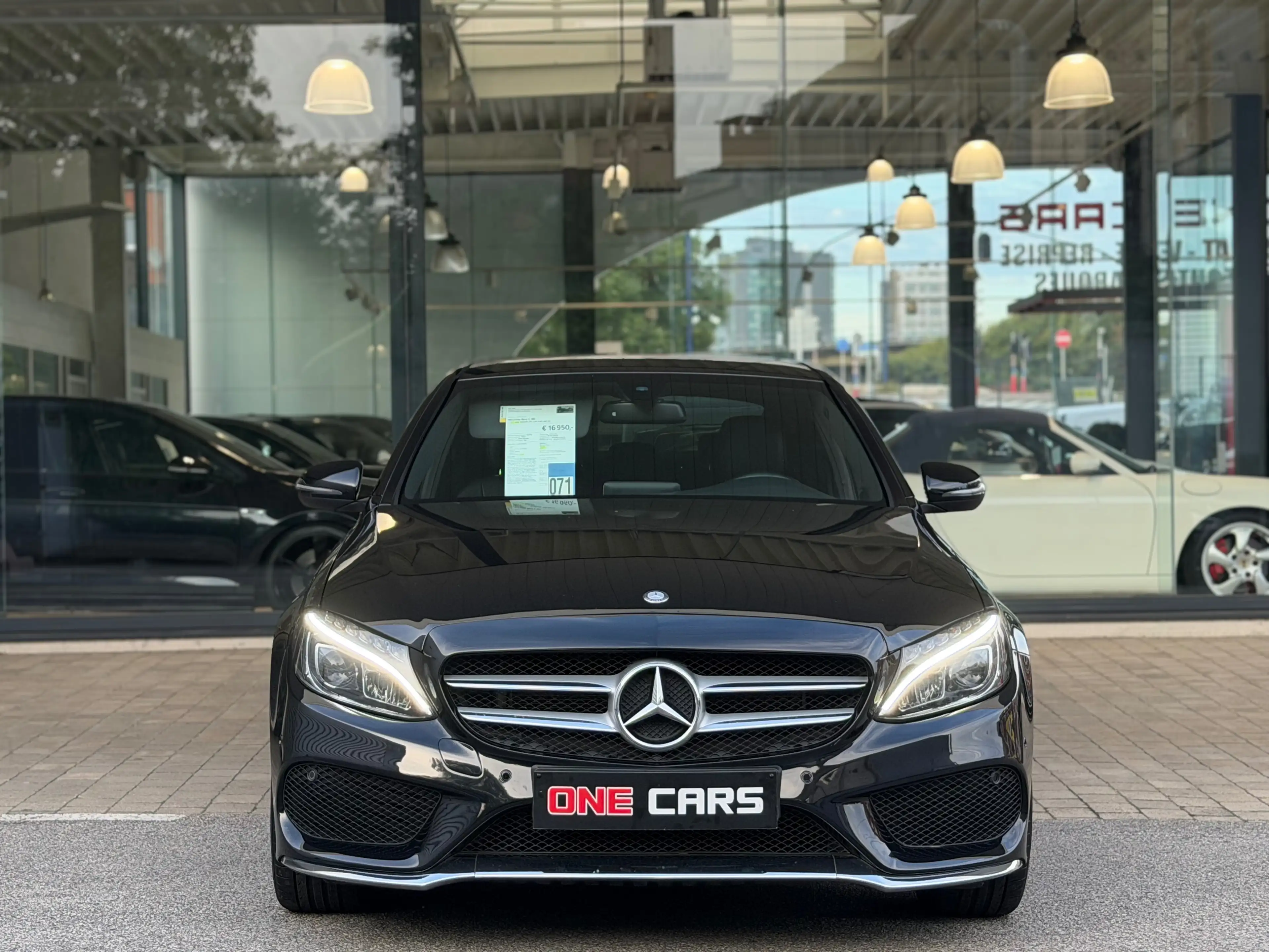 Mercedes-Benz C 180 d "PACK AMG" BIXENON-GPS-CUIR-JA18P-GAR 1AN — photo 2