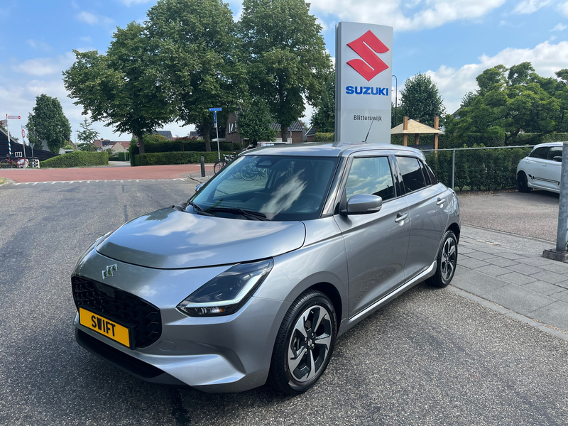 Suzuki Swift 1.2 Style Smart Hybrid AUTOMAAT // SLECHTS 3000 KM — photo 2