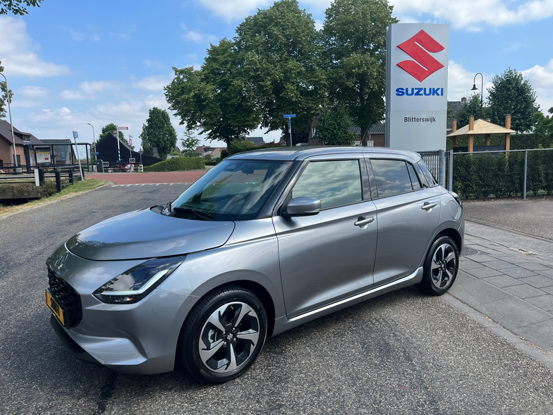 Suzuki Swift 1.2 Style Smart Hybrid AUTOMAAT // SLECHTS 3000 KM