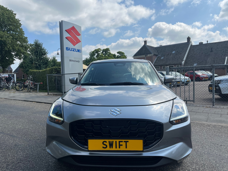 Suzuki Swift 1.2 Style Smart Hybrid AUTOMAAT // SLECHTS 3000 KM — photo 4