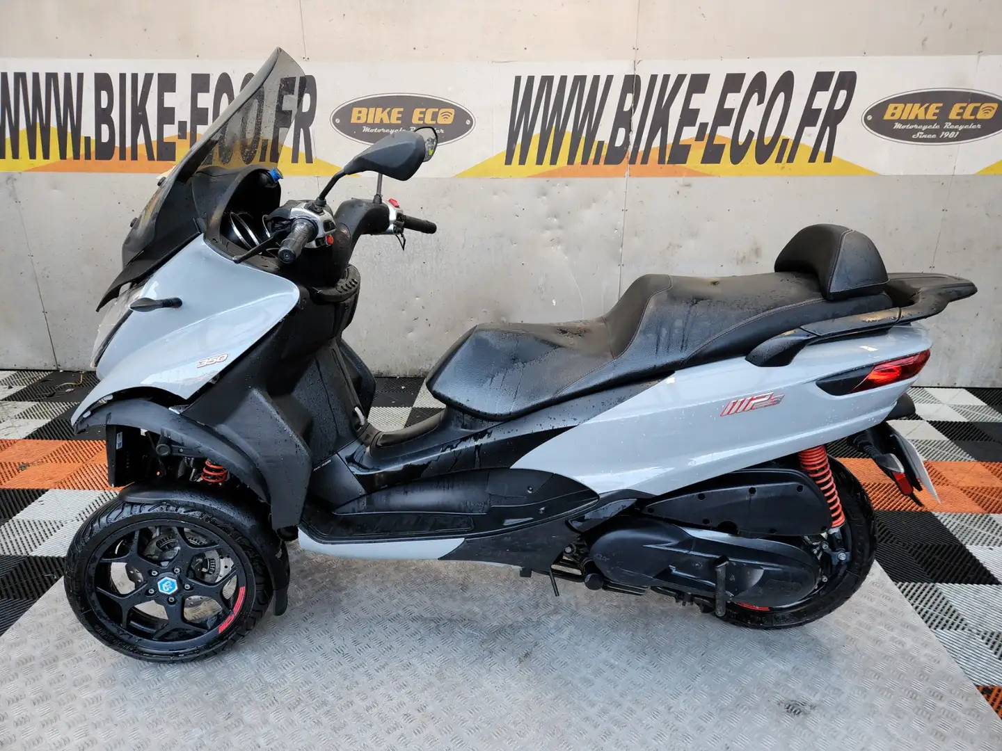 Piaggio MP3 350 Gris - 2