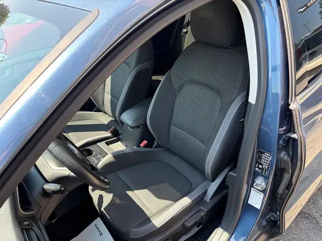 Ford Focus view 9